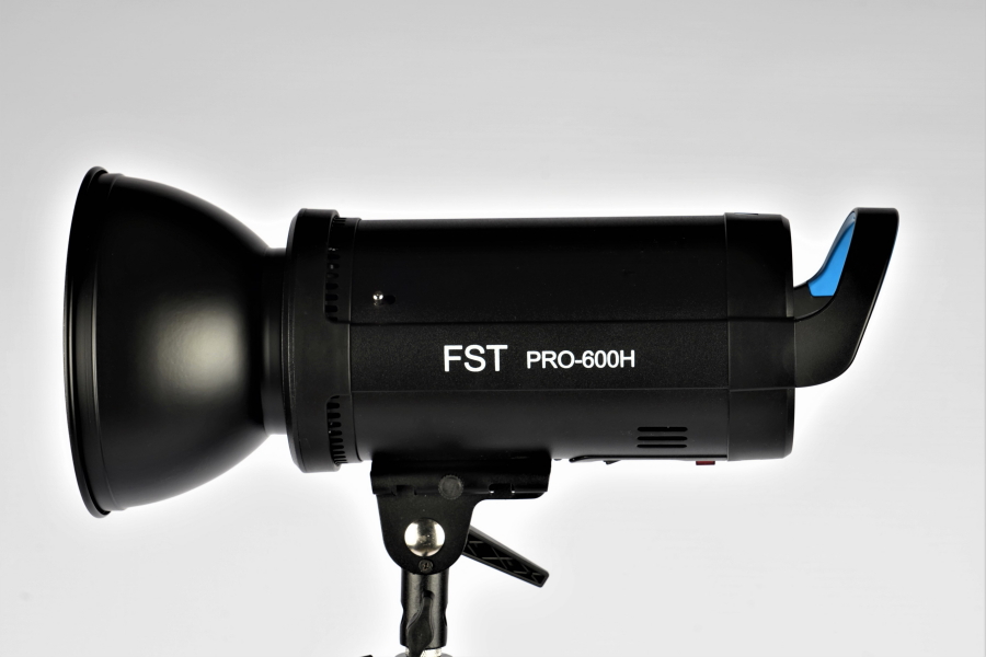    FST PRO-600H Softbox Kit